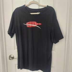 Eddie Bauer "That's What I Do - I Drink and I Know Things" T Shirt Large